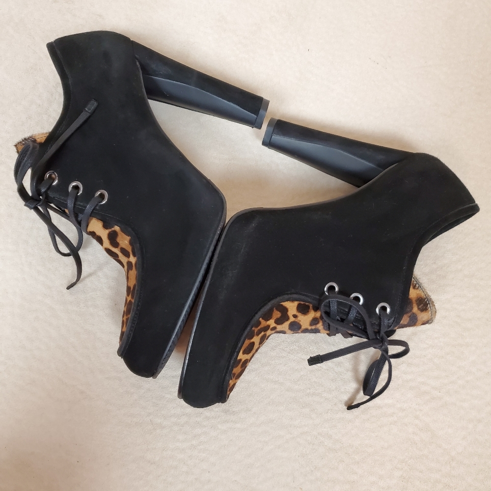 Stuart Weitzman cheetah heels - Picture 2 of 8
